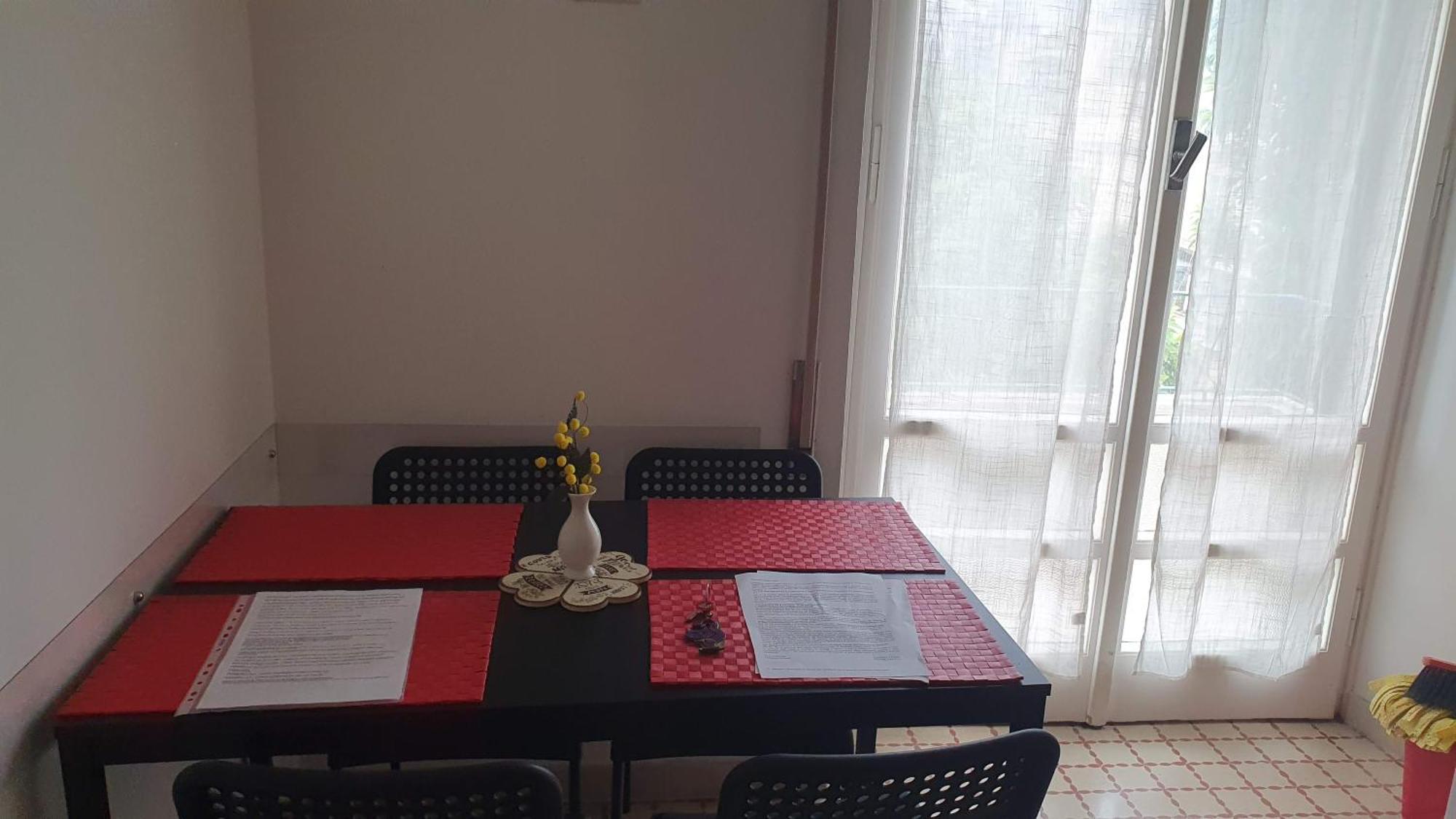 A Due Passi Dal Vaticano - *